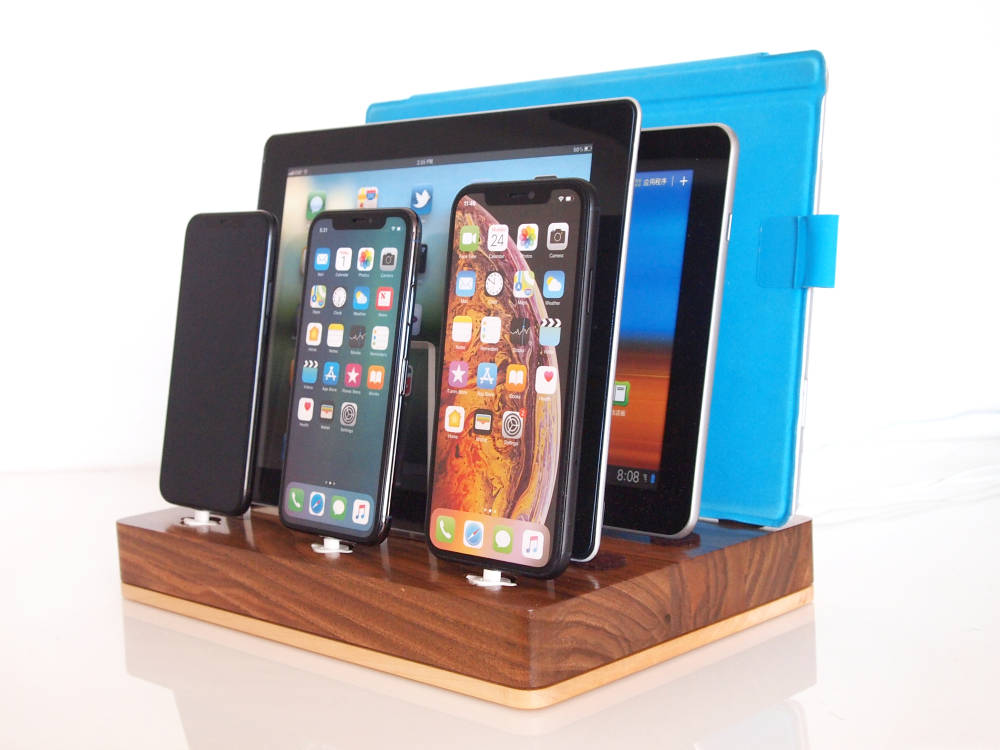 triple laptop dock & triple phone dock